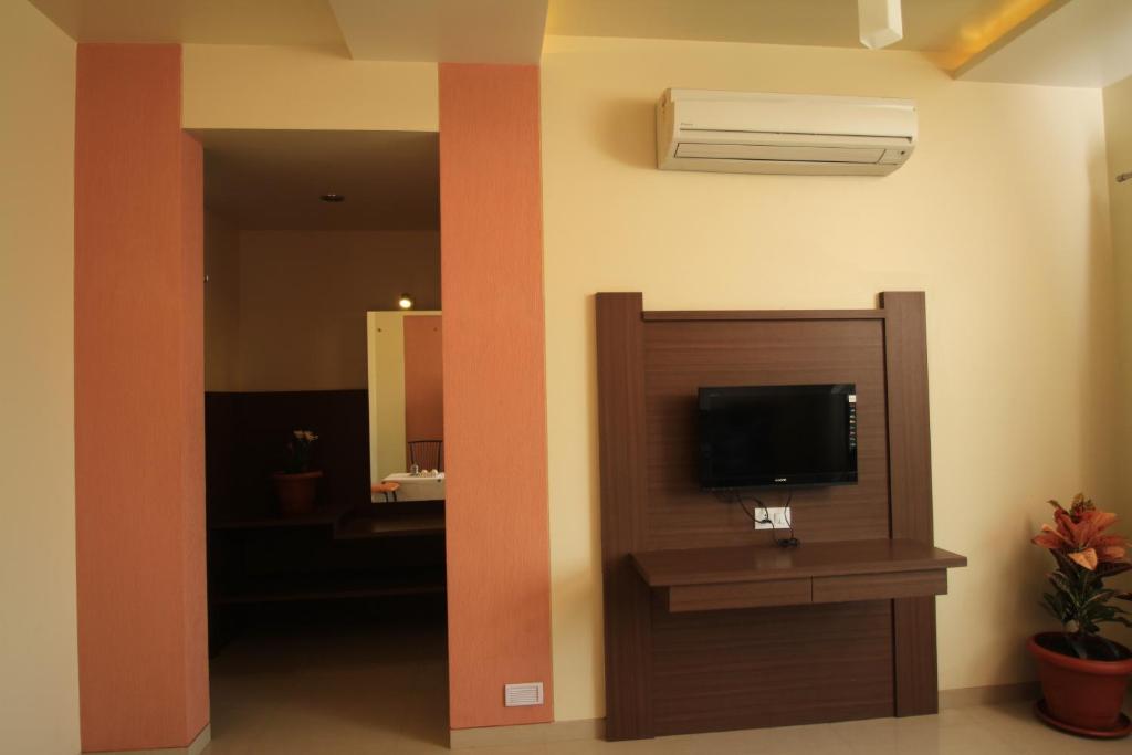 Hotel Sai Smaran Ширди Номер фото