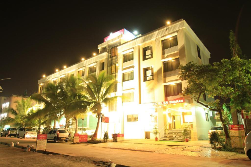 Hotel Sai Smaran Ширди Экстерьер фото
