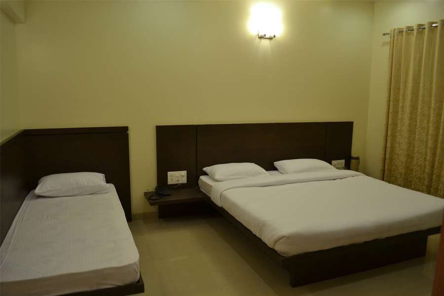 Hotel Sai Smaran Ширди Экстерьер фото